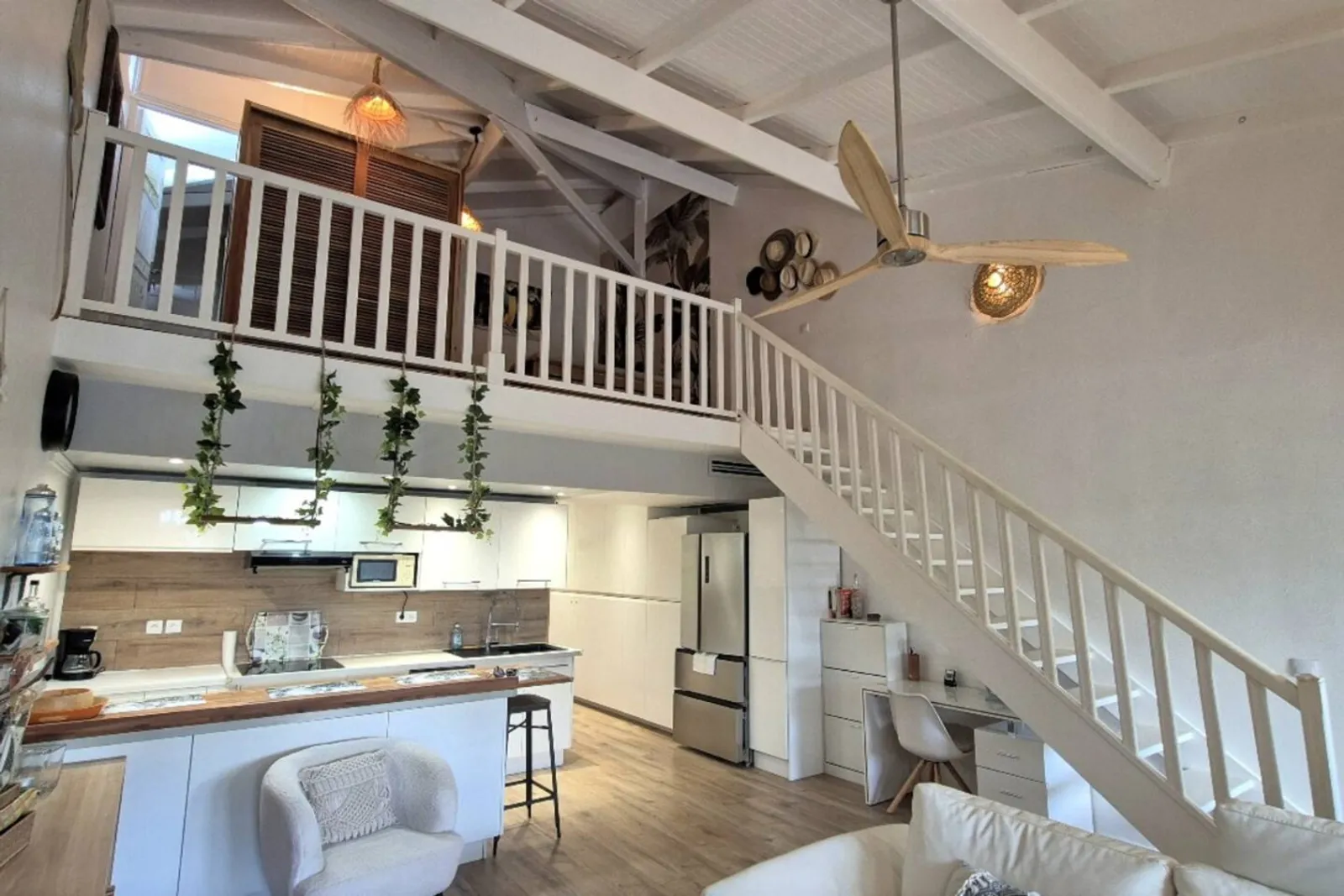 Caribbean Dream Loft — Duplex Standing, Piscine à débordement